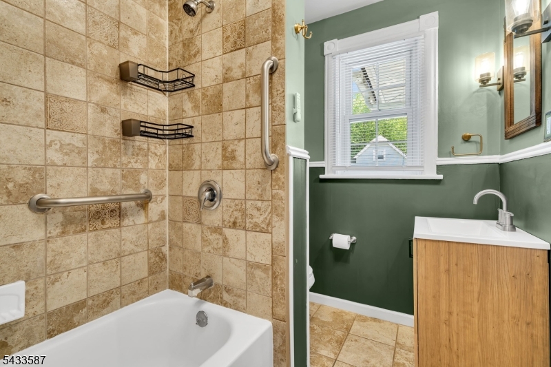 Whitehouse Station - Residential