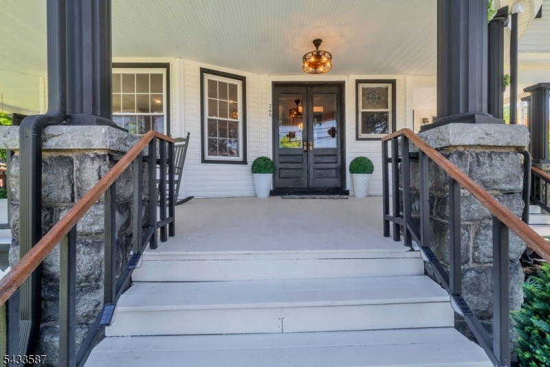 Whitehouse Station - Residential