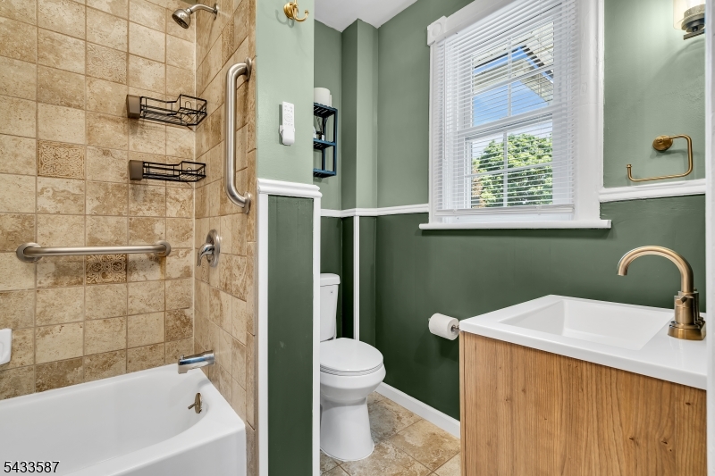 Whitehouse Station - Residential