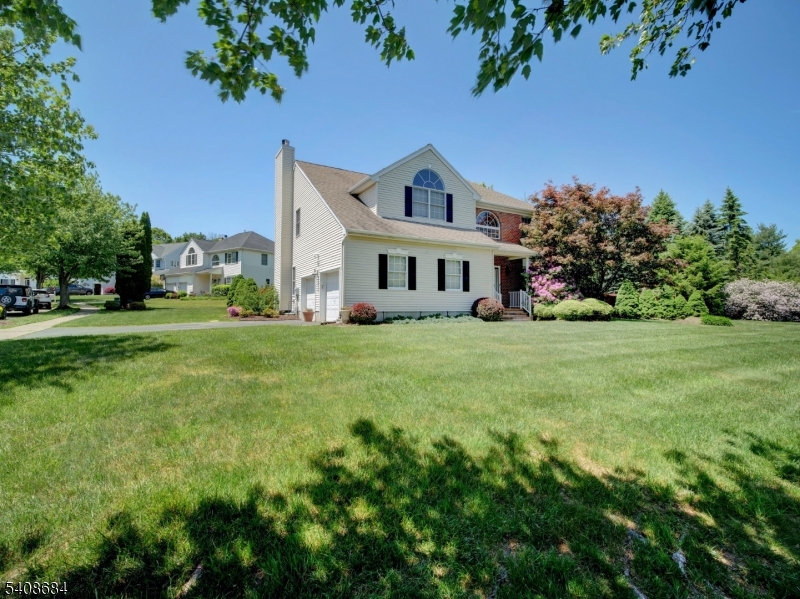 POETS PEAK - Residential
