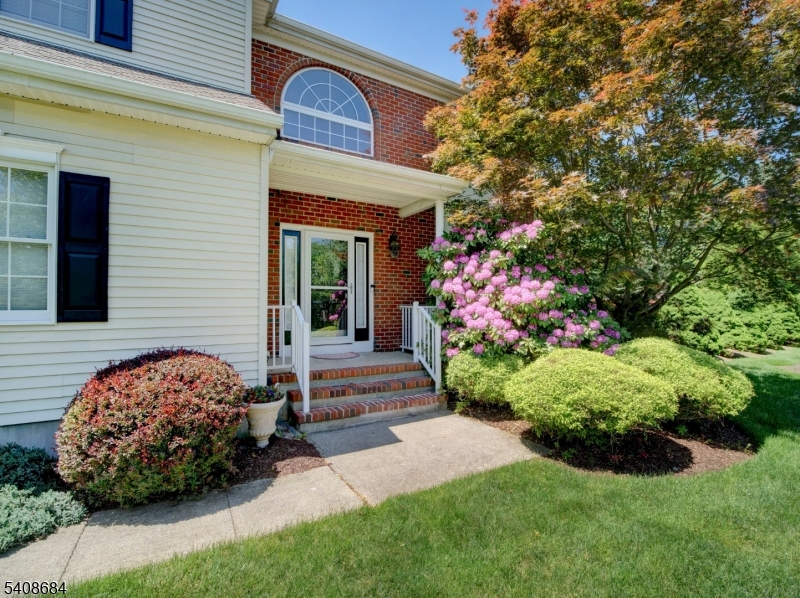 POETS PEAK - Residential