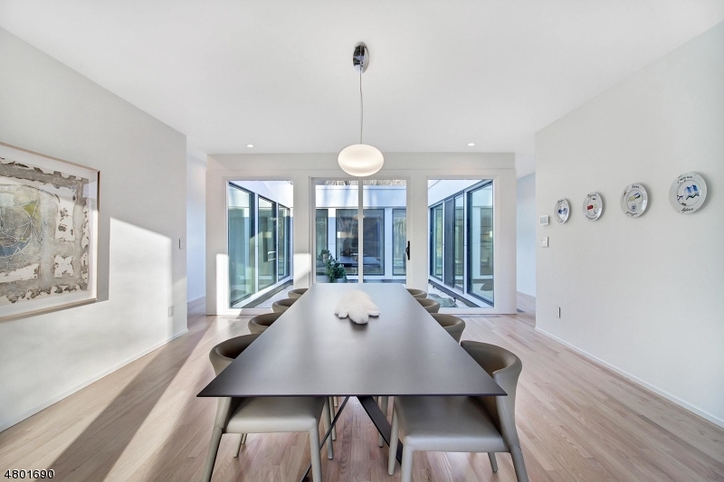 New Vernon - Residential