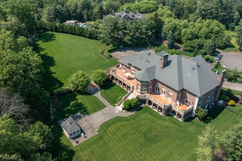 COUNTRY CLUB ESTATES - Residential