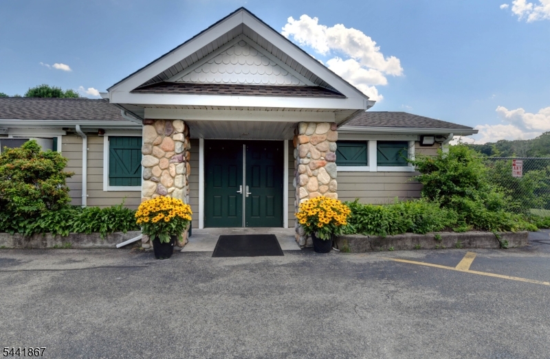 Cupsaw Lake - Residential