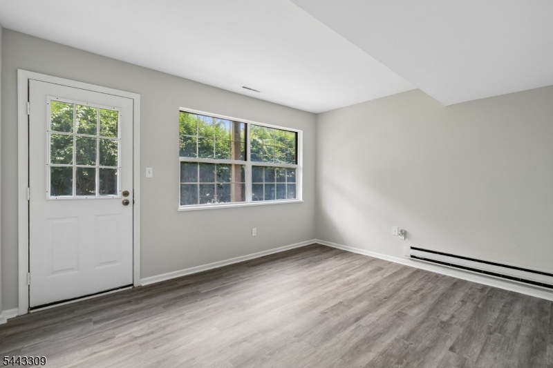 East Grand Manor - Residential