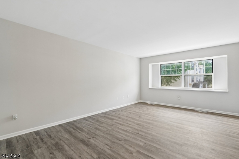 East Grand Manor - Residential