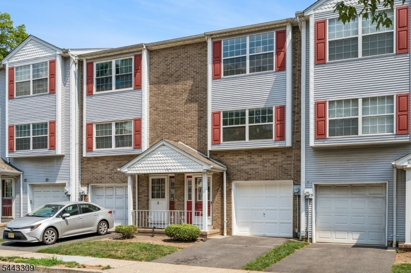 East Grand Manor - Residential
