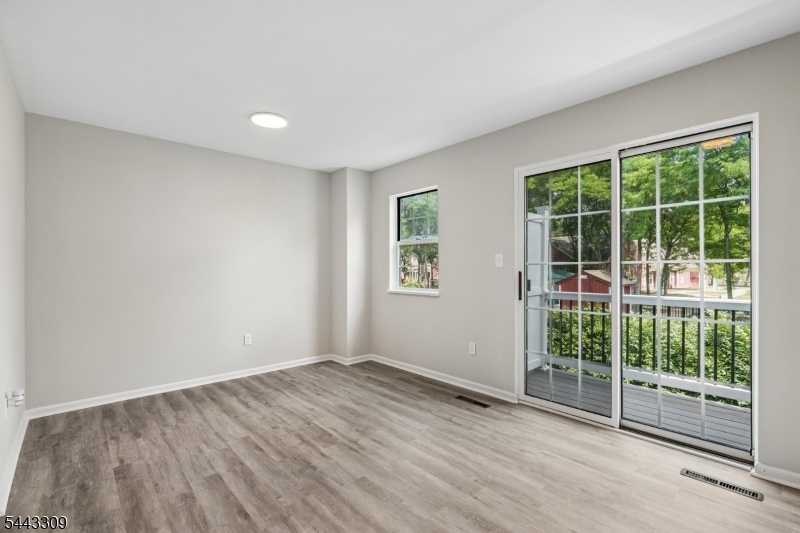 East Grand Manor - Residential