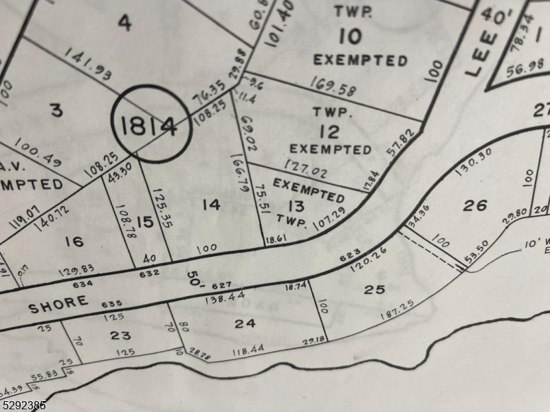 Upper greenwood lake - Land