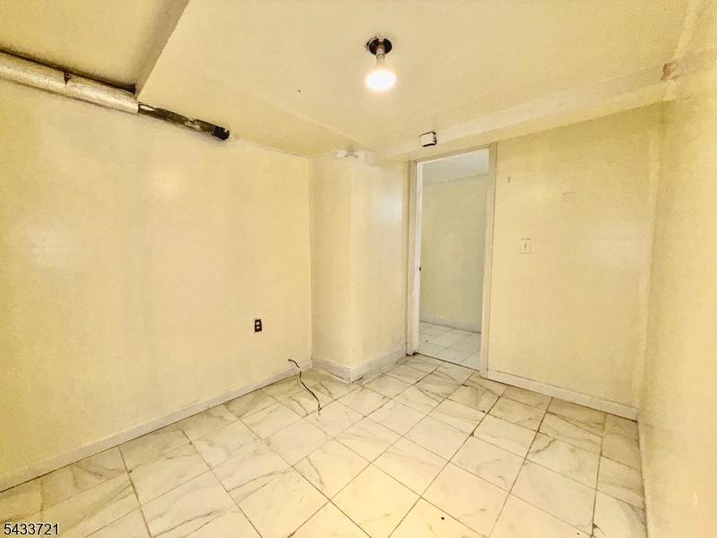 station - Residential Income