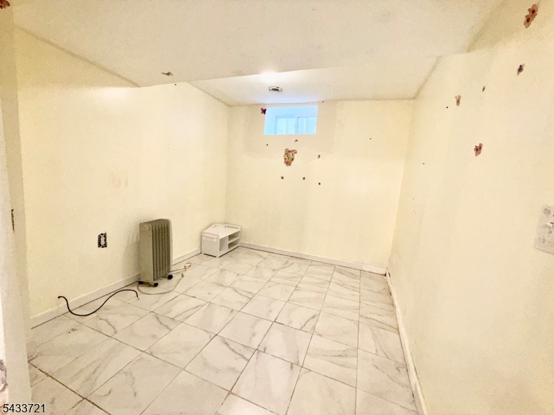 station - Residential Income