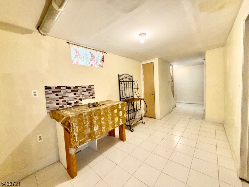 station - Residential Income