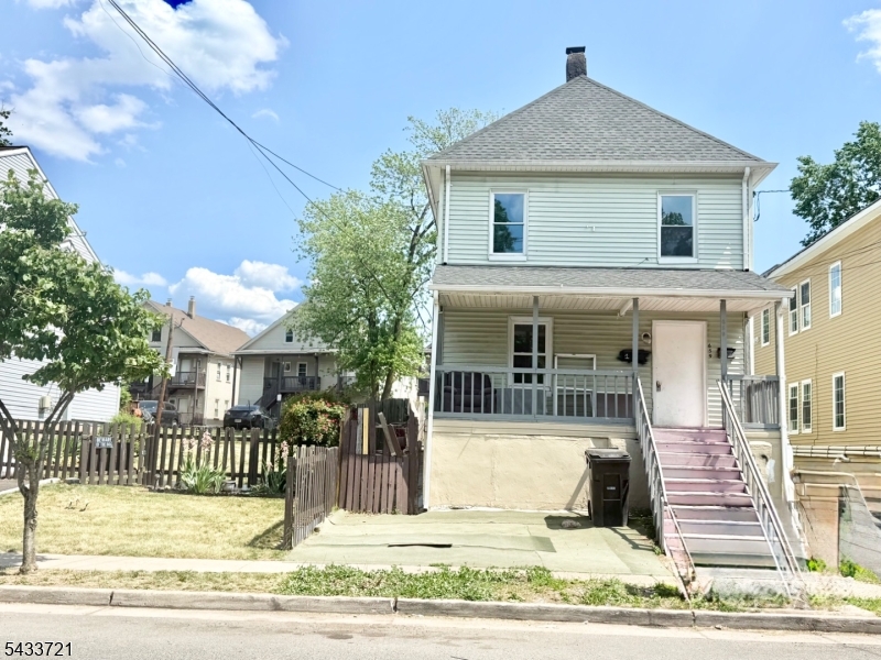 station - Residential Income