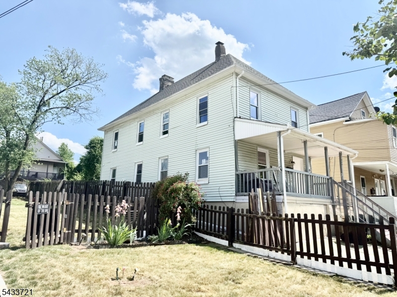 station - Residential Income