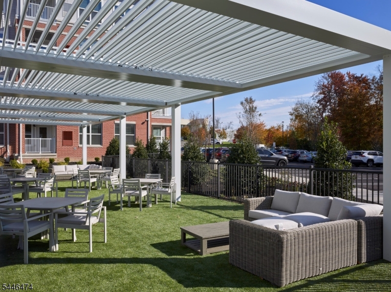 Highgate at Livingston - Residential Lease