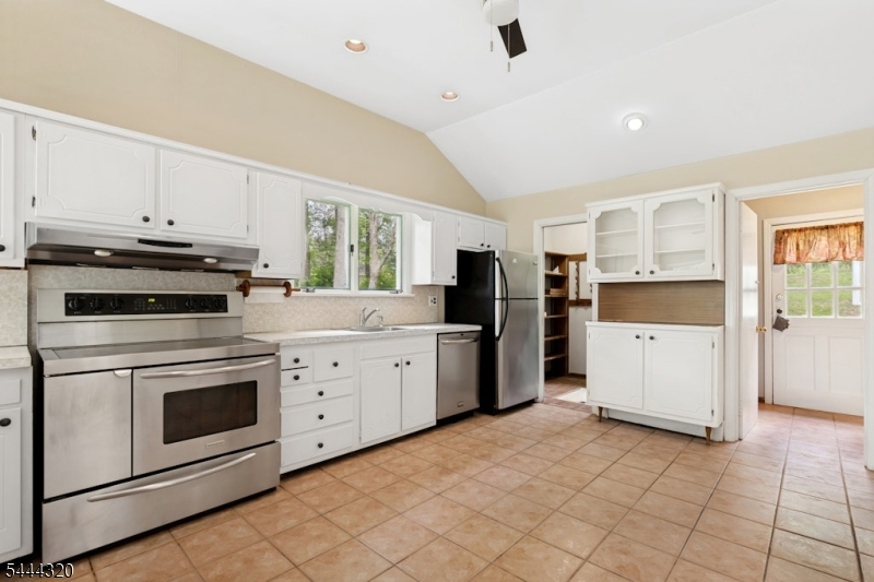 Washington Valley - Residential Lease