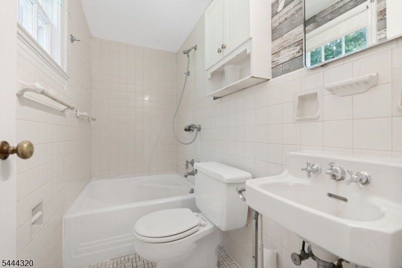 Washington Valley - Residential Lease