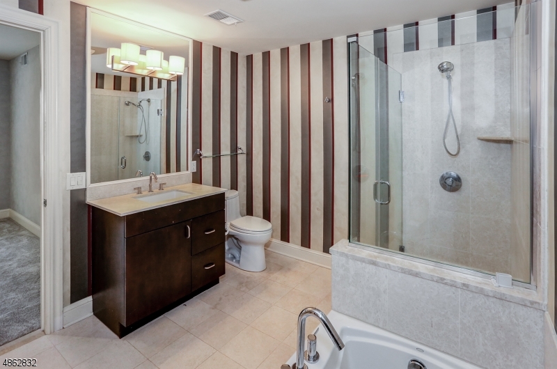 40 Park Place - Residential