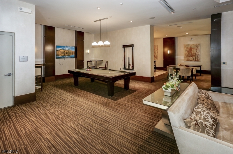 40 Park Place - Residential