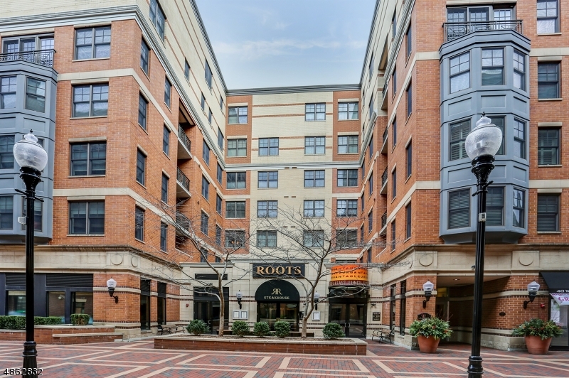 40 Park Place - Residential