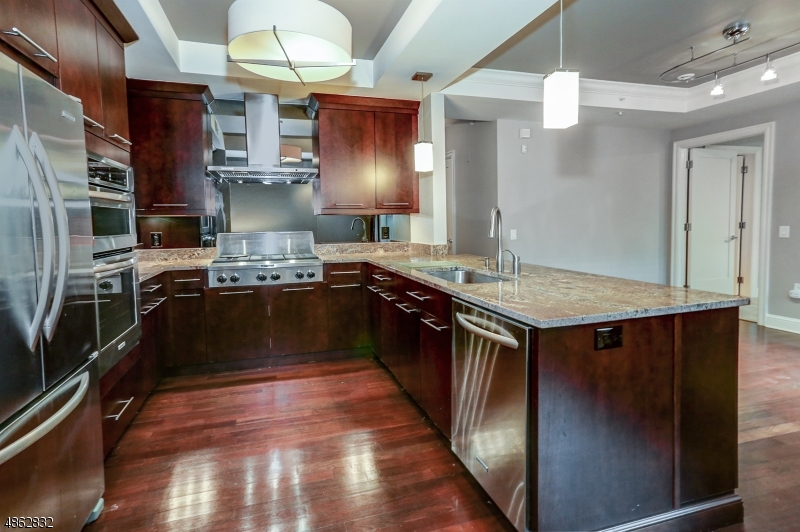 40 Park Place - Residential