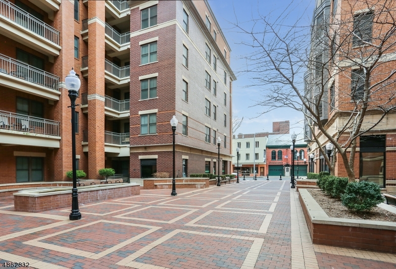 40 Park Place - Residential