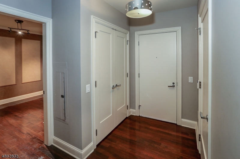 40 Park Place - Residential
