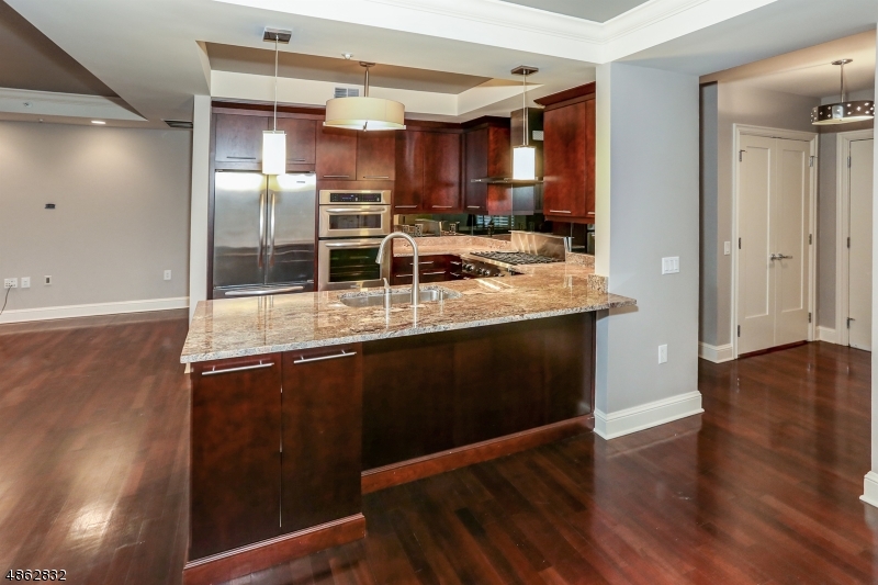 40 Park Place - Residential
