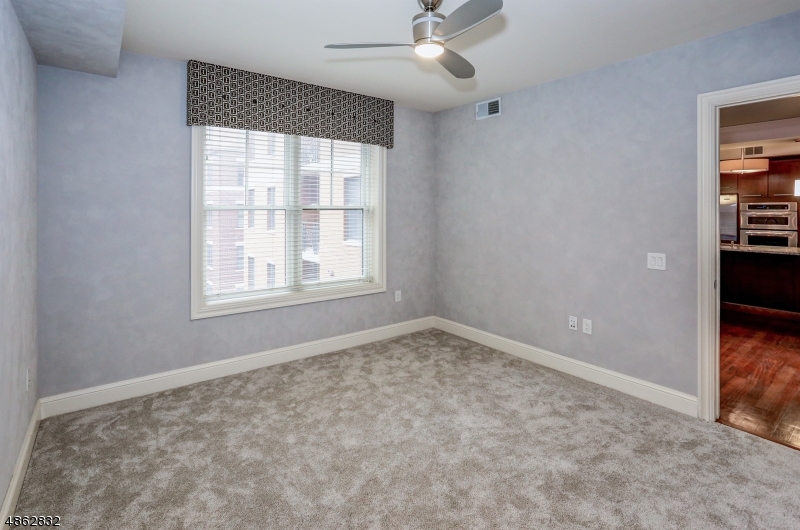 40 Park Place - Residential