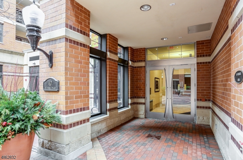40 Park Place - Residential