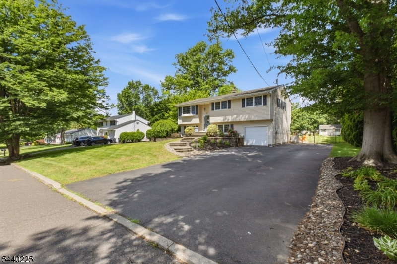 Clinton Knolls - Residential
