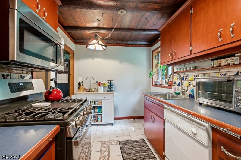 Cupsaw Lake - Residential