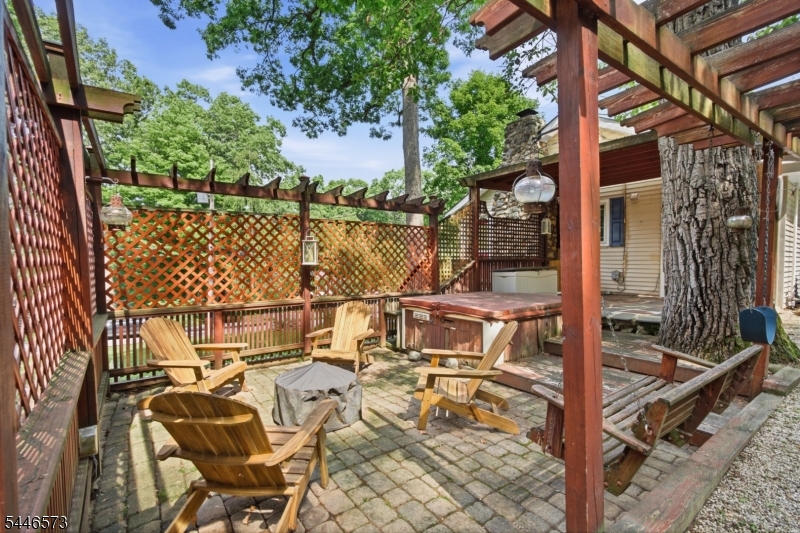 Cupsaw Lake - Residential