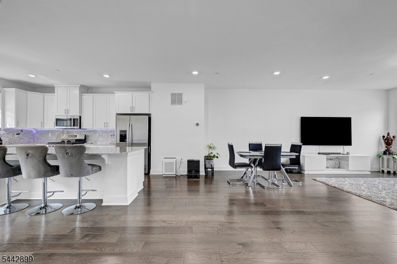 Collection At Morris Plains - Residential Lease