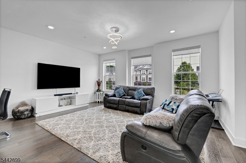 Collection At Morris Plains - Residential Lease