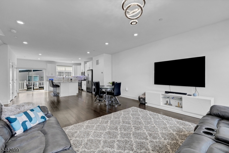 Collection At Morris Plains - Residential Lease