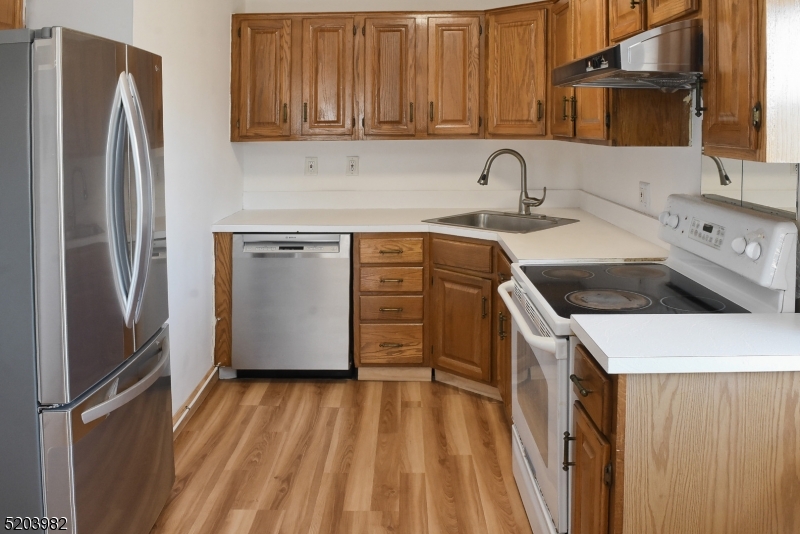 Manor - Residential Lease