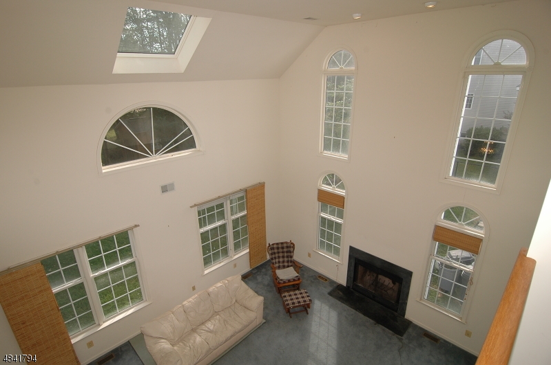 POETS PEAK - Residential