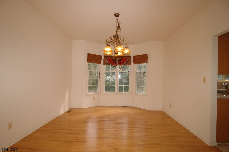POETS PEAK - Residential