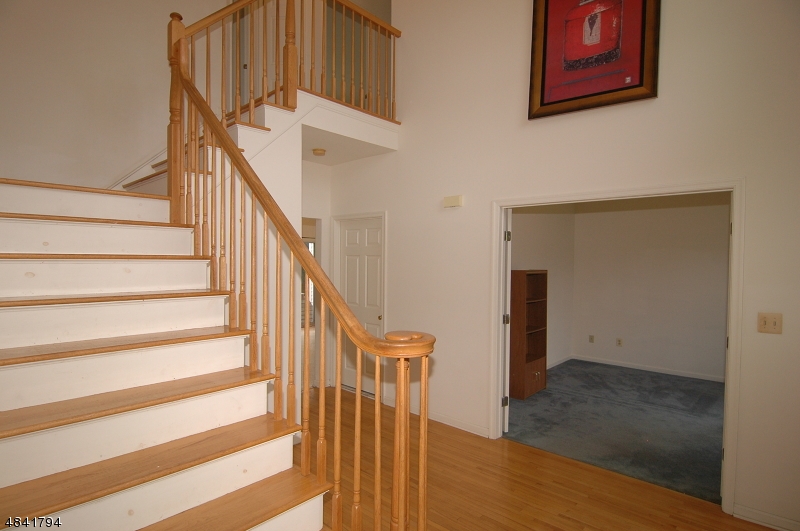 POETS PEAK - Residential