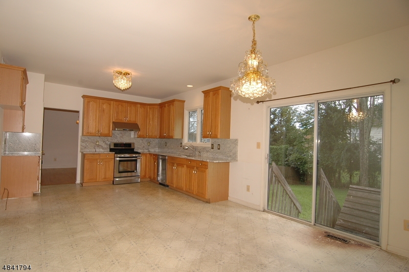 POETS PEAK - Residential