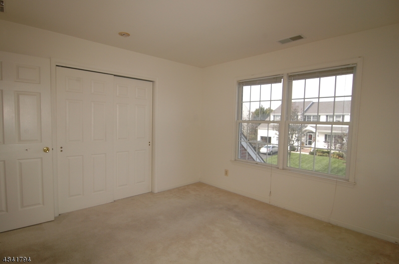 POETS PEAK - Residential