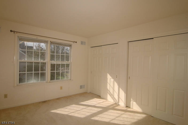 POETS PEAK - Residential