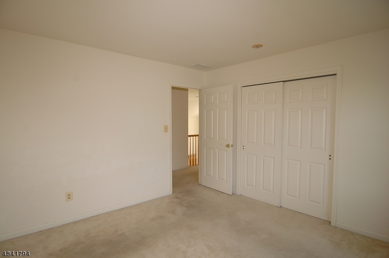 POETS PEAK - Residential