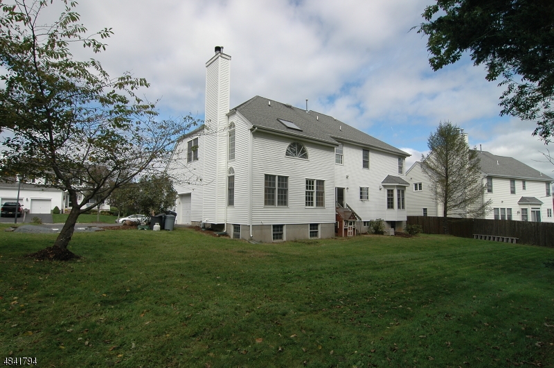 POETS PEAK - Residential