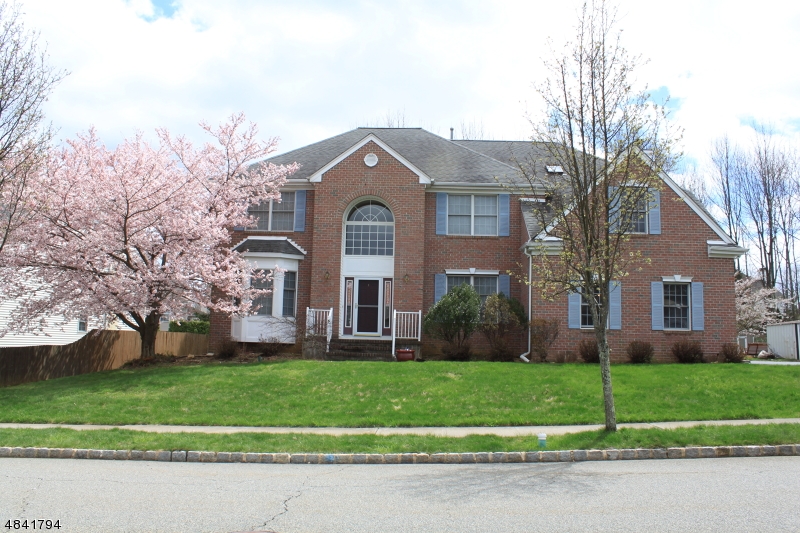 POETS PEAK - Residential