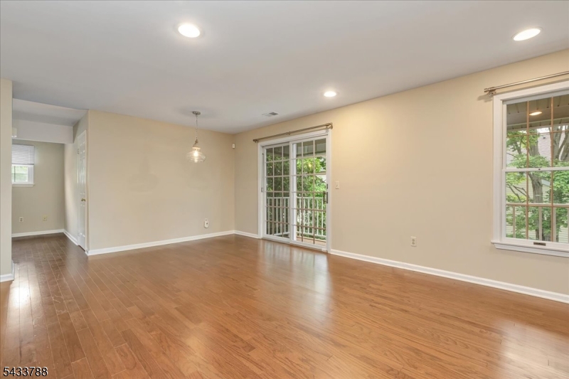 Spring Ridge - Residential