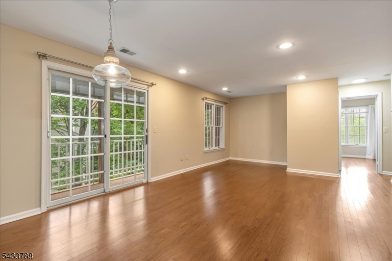 Spring Ridge - Residential
