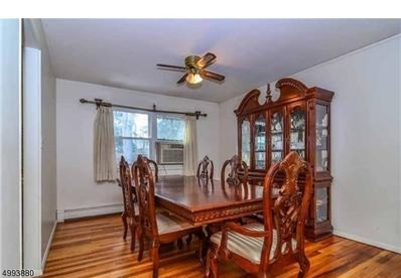 KNOLLS - Residential
