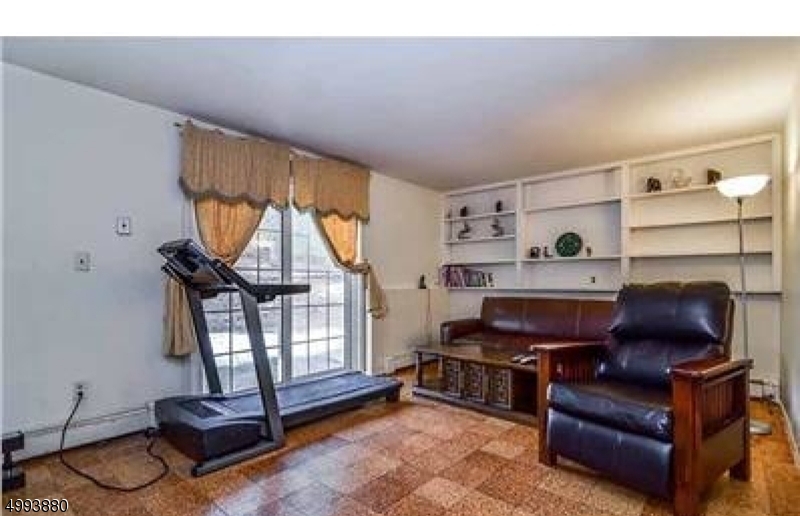 KNOLLS - Residential